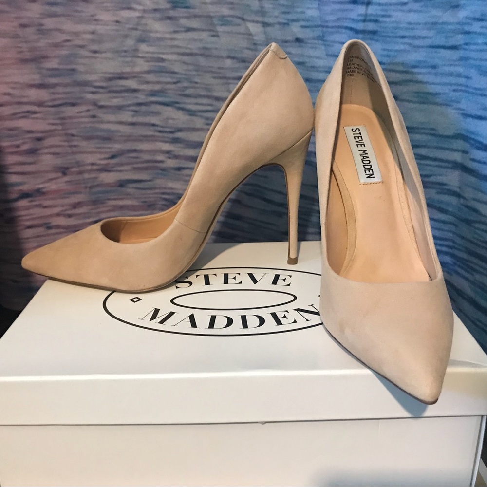 NWT Steve Madden blush suede Daisie pumps